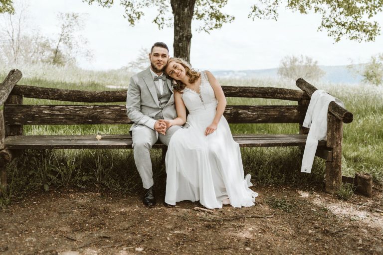 Paarshooting auf dem Tüllinger bei Lörrach, mit Sicht auf Basel, Hochzeitsfotograf Sebastian Faber